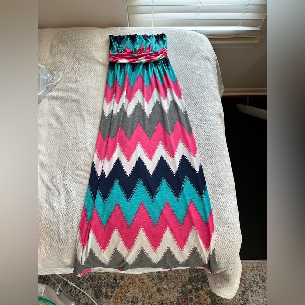 Boutique chevron maxi dress, size L.